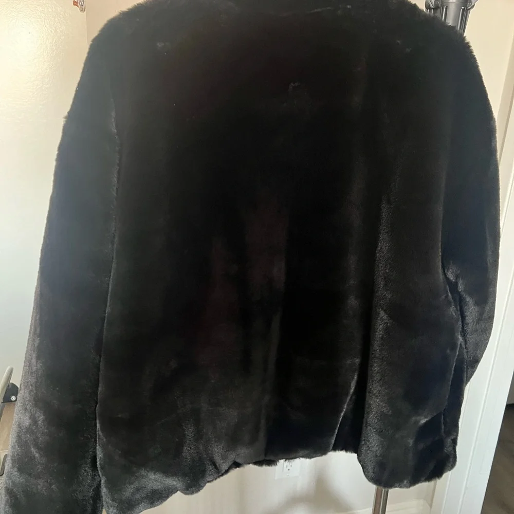 Nike Black and Cream Teddy Jacket - Picture 3 of 3